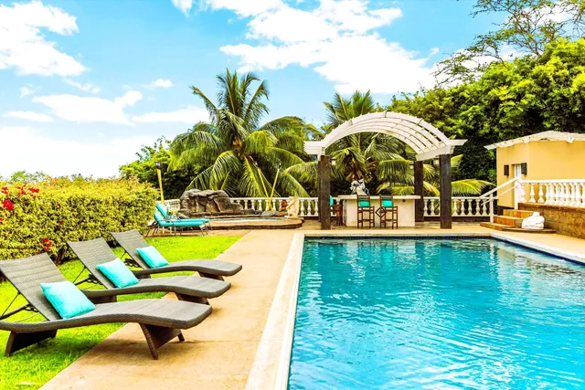 $2,995,000 | 3446 Omaopio Road, Kula, HI 96790