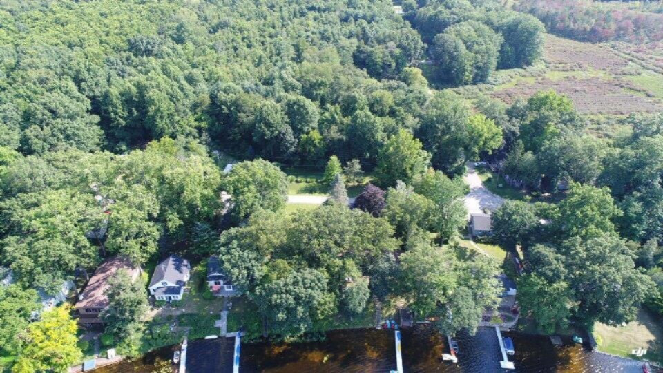 32560 Cable Parkway Dowagiac, MI 49047 - Photo 4 of 14 Arial of front and back lots