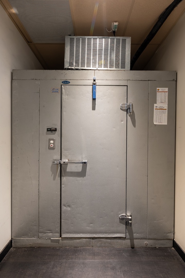 8905 Cermak Road North Riverside, IL 60546 - Photo 8 of 14 a close view of a shower