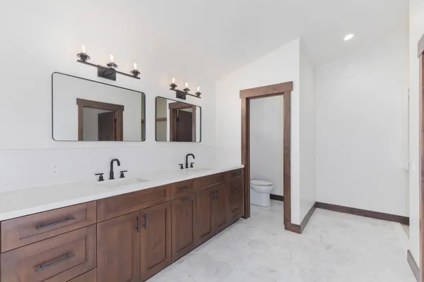 $1,149,000 | 807 South Barlow Lane, Bishop, CA 93514