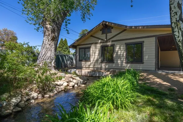 $1,149,000 | 807 South Barlow Lane, Bishop, CA 93514