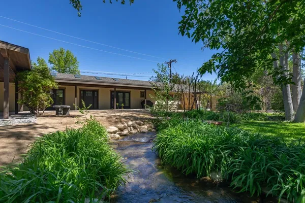 $1,149,000 | 807 South Barlow Lane, Bishop, CA 93514