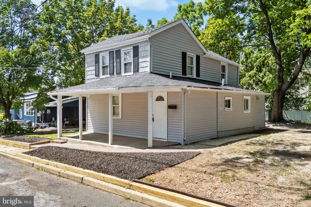 $260,000 | 27 East Phoenix Avenue, Lawnside, NJ 08045