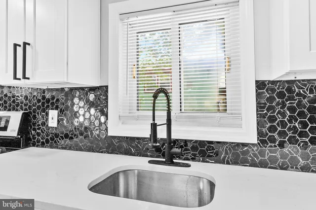 $260,000 | 27 East Phoenix Avenue, Lawnside, NJ 08045