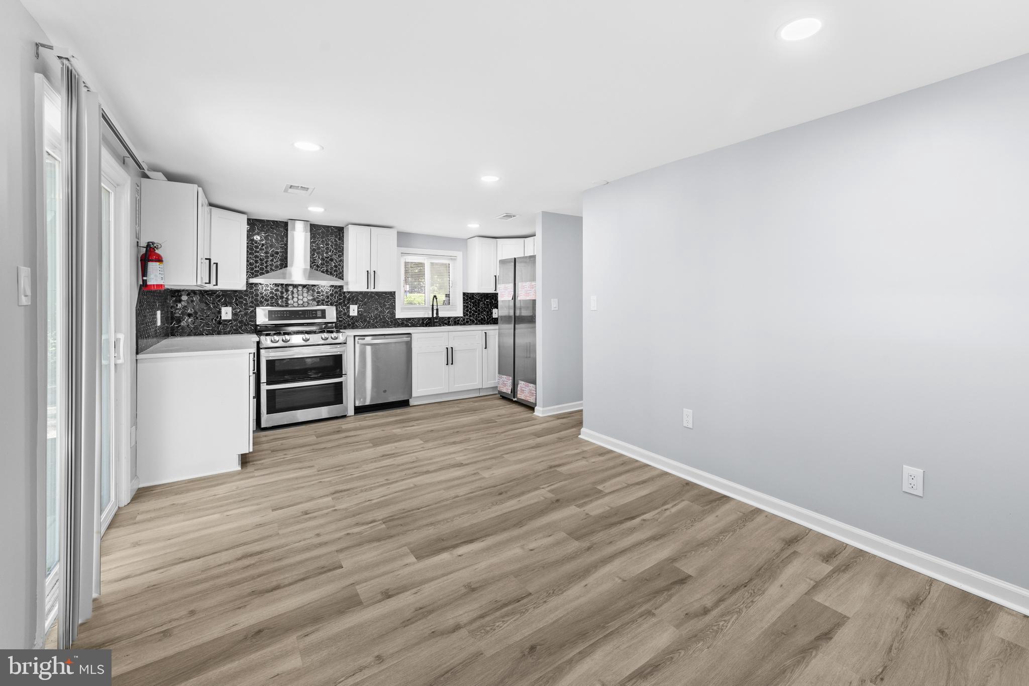 27 East Phoenix Avenue Lawnside, NJ 08045 - Photo 16 of 25