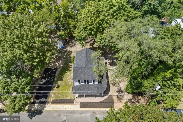 $260,000 | 27 East Phoenix Avenue, Lawnside, NJ 08045