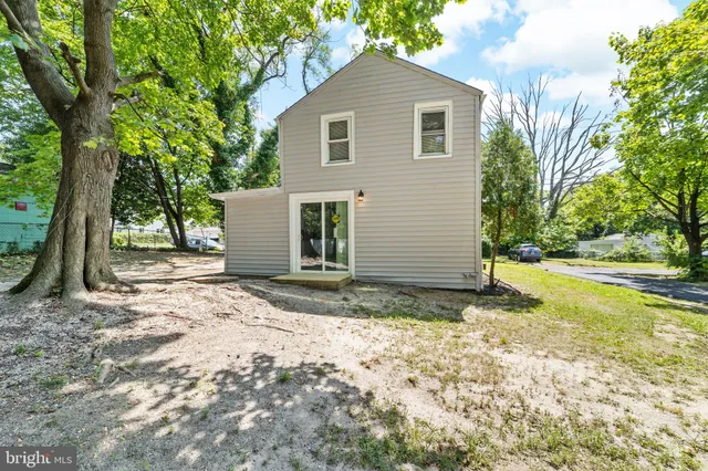 $260,000 | 27 East Phoenix Avenue, Lawnside, NJ 08045