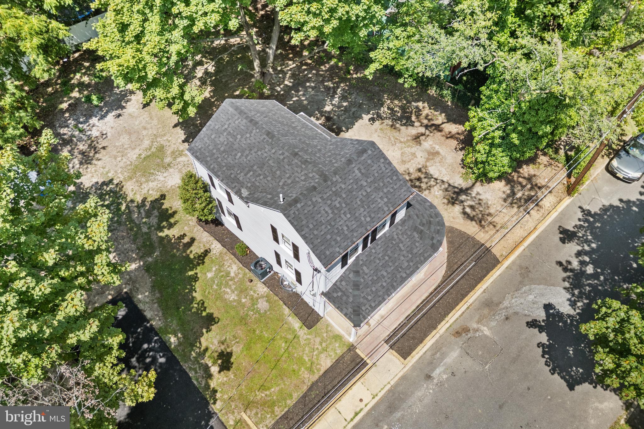 27 East Phoenix Avenue Lawnside, NJ 08045 - Photo 3 of 25