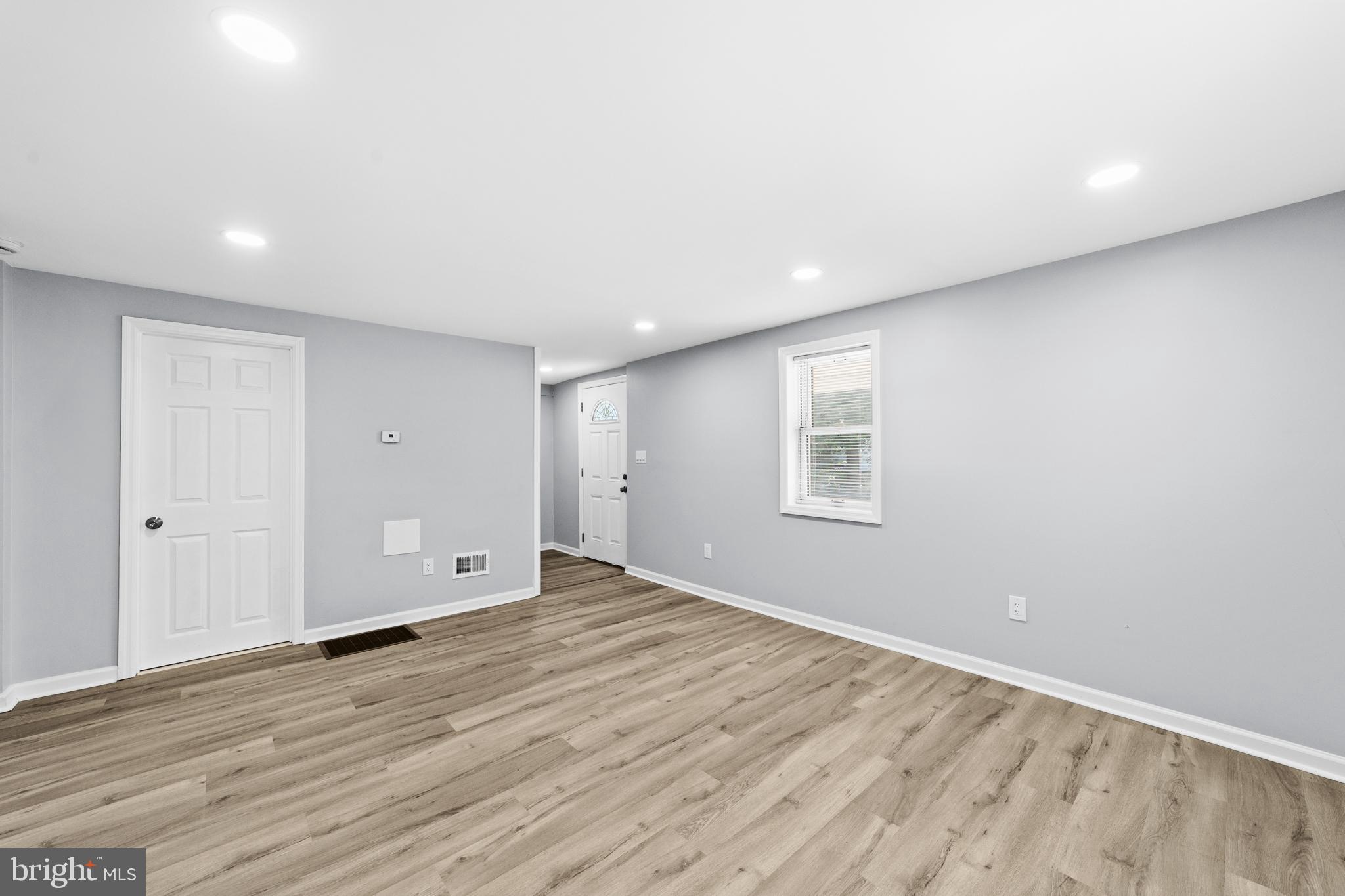 27 East Phoenix Avenue Lawnside, NJ 08045 - Photo 7 of 25