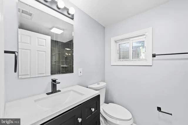 $260,000 | 27 East Phoenix Avenue, Lawnside, NJ 08045