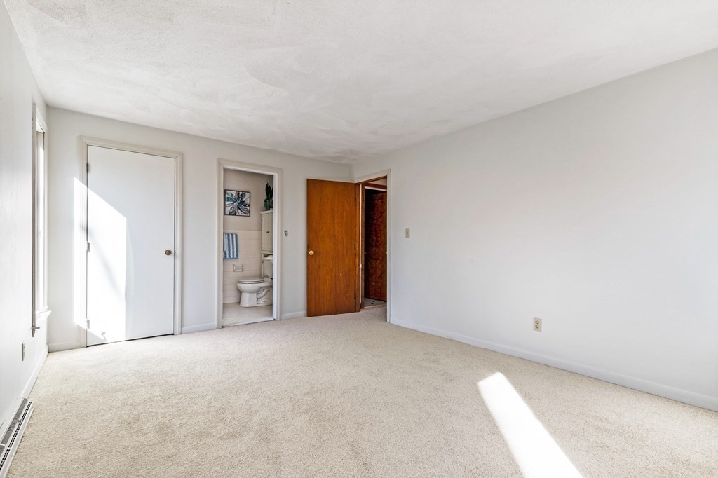 28 Falcon Road Sharon, MA 02067 - Photo 22 of 35