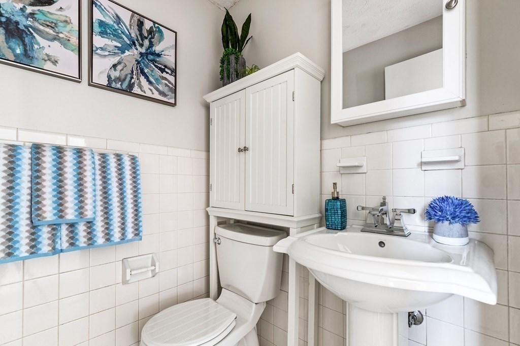 28 Falcon Road Sharon, MA 02067 - Photo 23 of 35