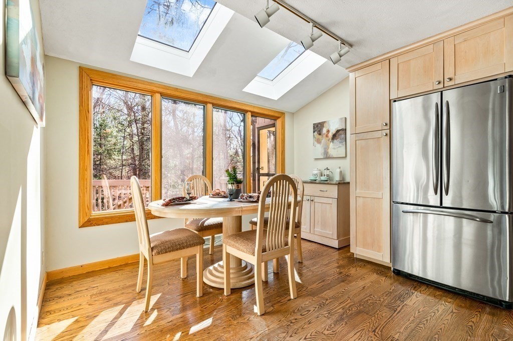 28 Falcon Road Sharon, MA 02067 - Photo 5 of 35