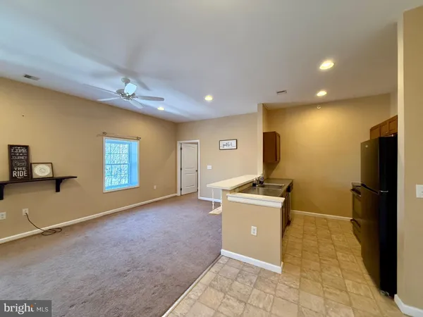 $1,550 | 2 South 3rd Street, Unit 2, Oxford, PA 19363