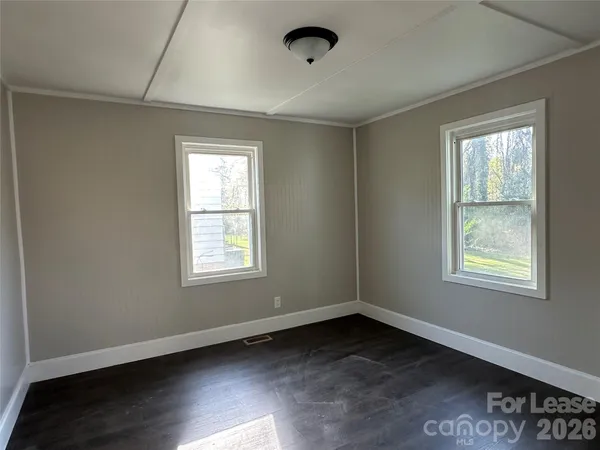 $1,350 | 331 West Bingham Street, Statesville, NC 28677