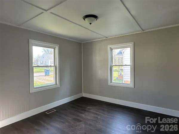 $1,350 | 331 West Bingham Street, Statesville, NC 28677
