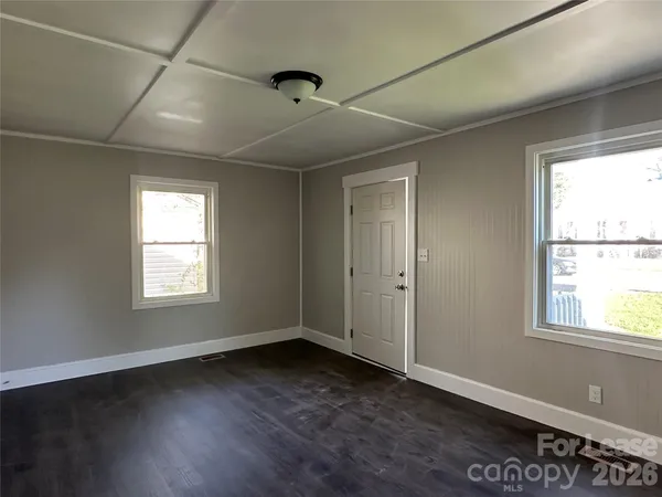 $1,350 | 331 West Bingham Street, Statesville, NC 28677