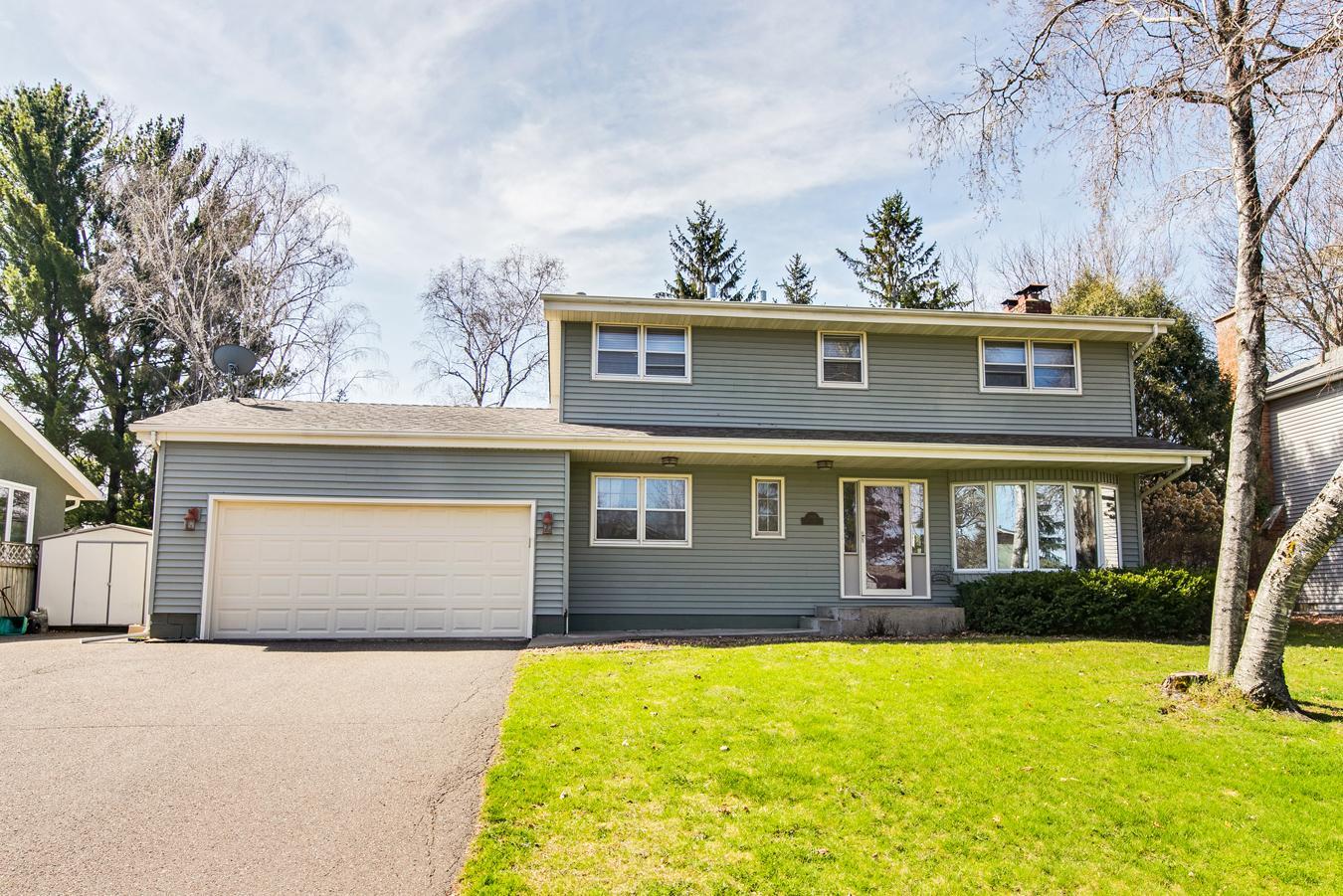 898 Cobb Road Shoreview, MN 55126 - Photo 1 of 34 Gallery Image 1