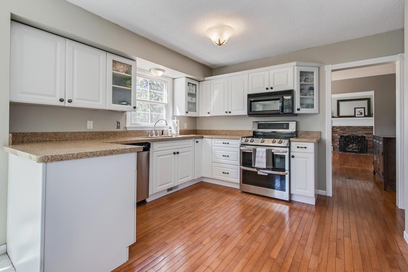898 Cobb Road Shoreview, MN 55126 - Photo 13 of 34 Gallery Image 13