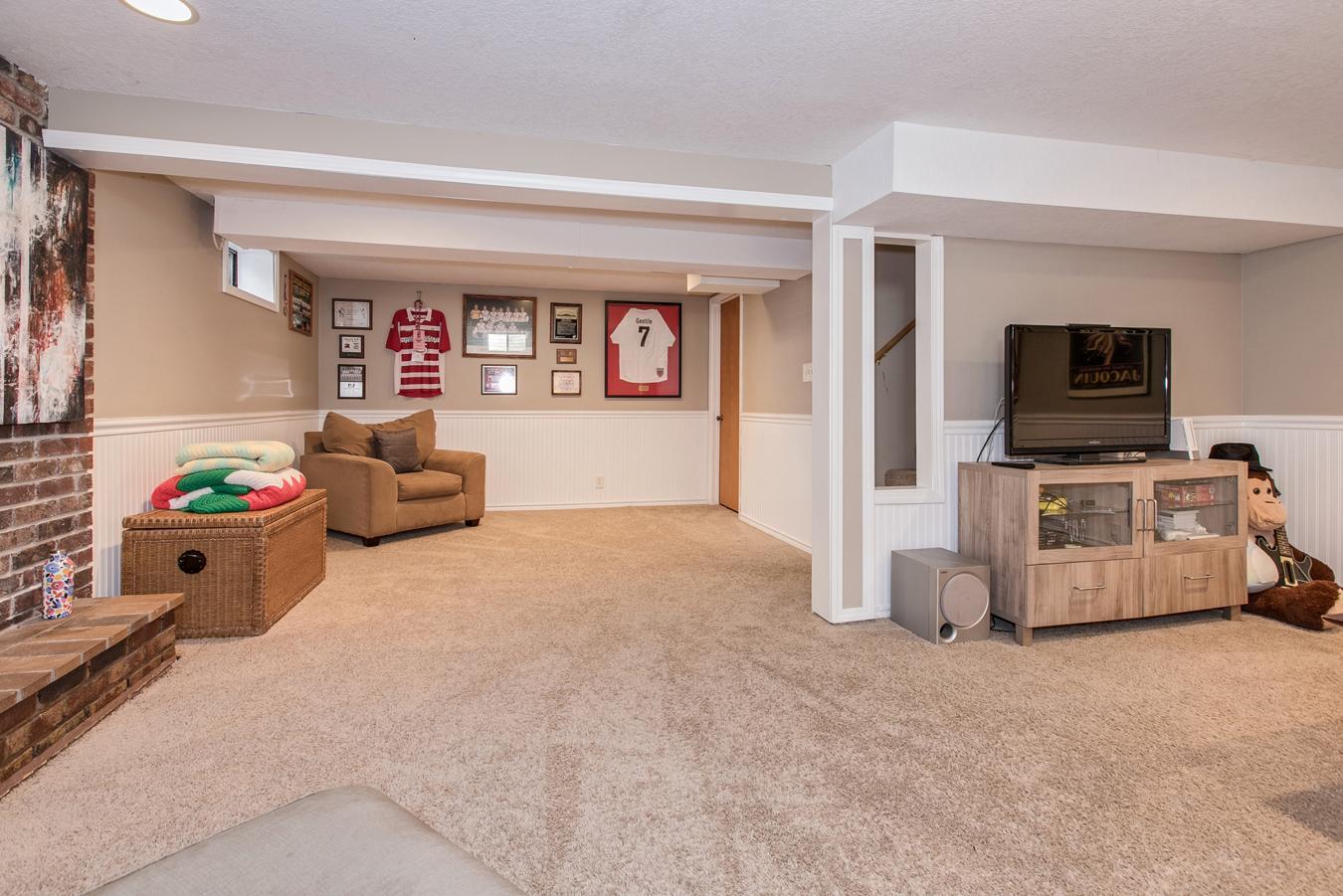 898 Cobb Road Shoreview, MN 55126 - Photo 27 of 34 Gallery Image 27