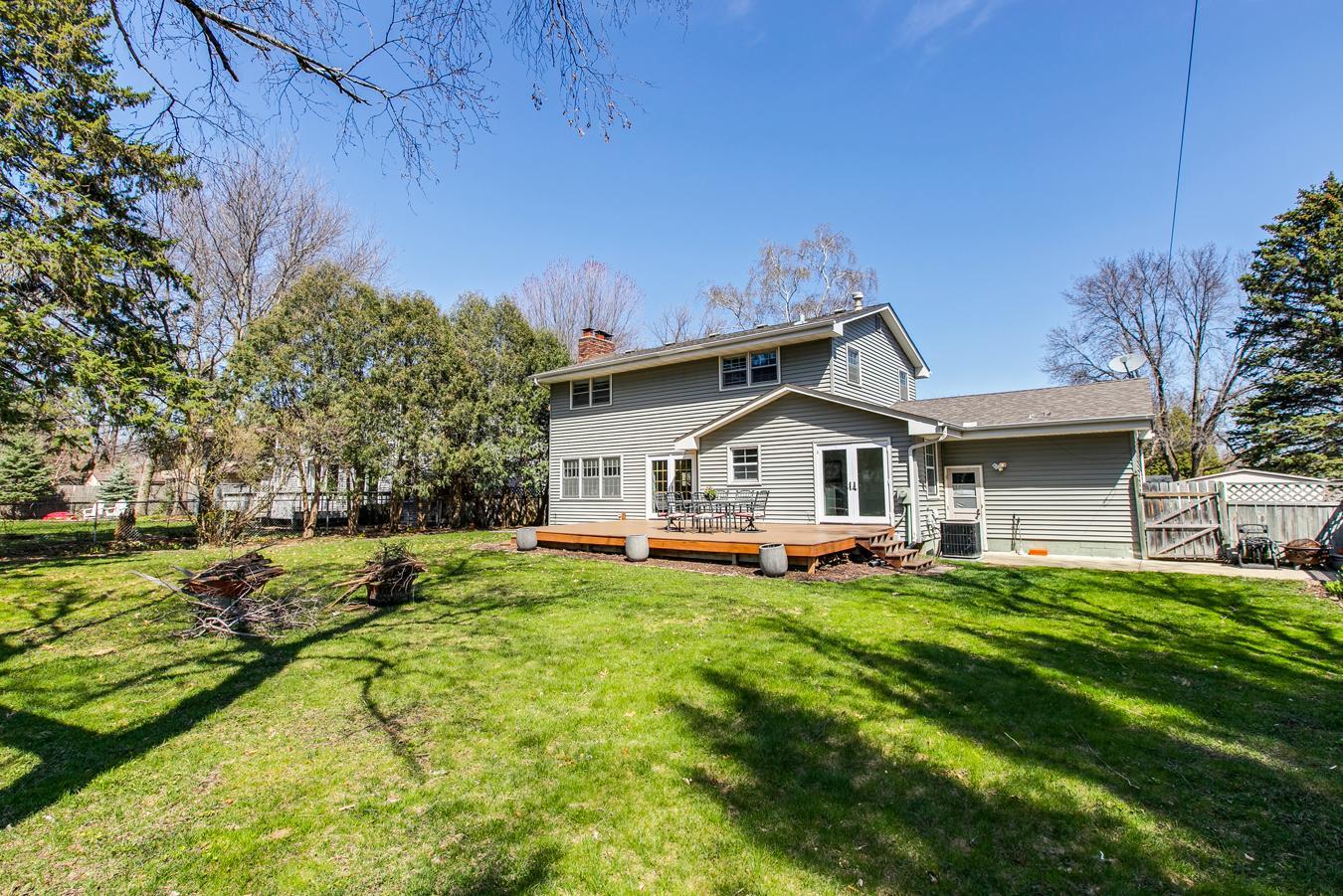898 Cobb Road Shoreview, MN 55126 - Photo 30 of 34 Gallery Image 30