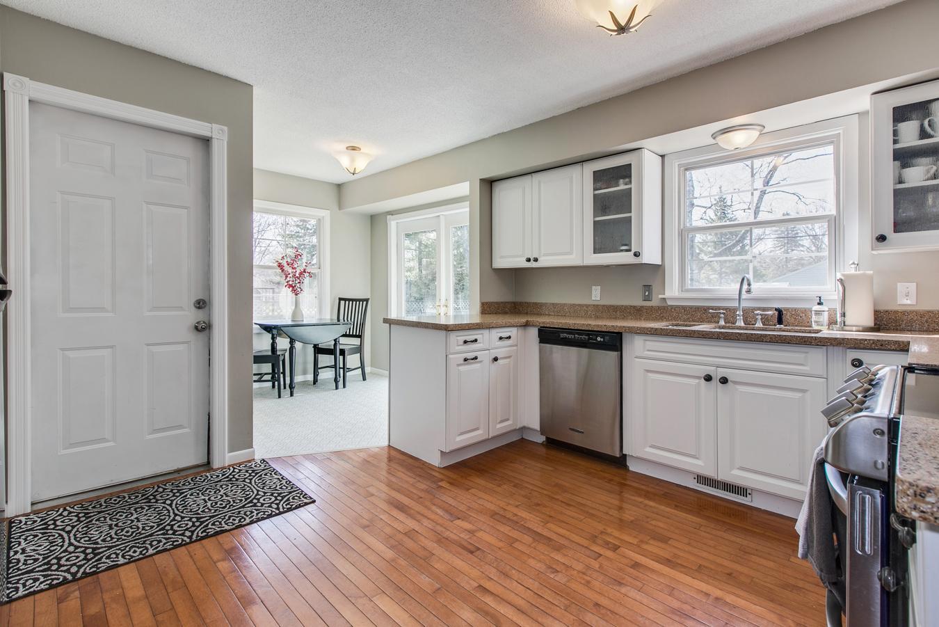 898 Cobb Road Shoreview, MN 55126 - Photo 10 of 34 Gallery Image 10