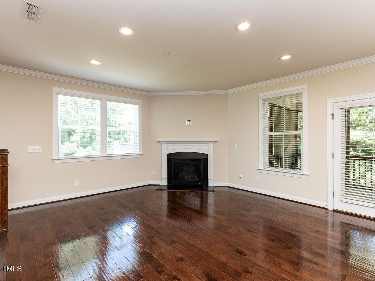 2418 Pecan Ridge Way Apex, NC 27502 - Photo 14 of 36 014-1280x960-family-room