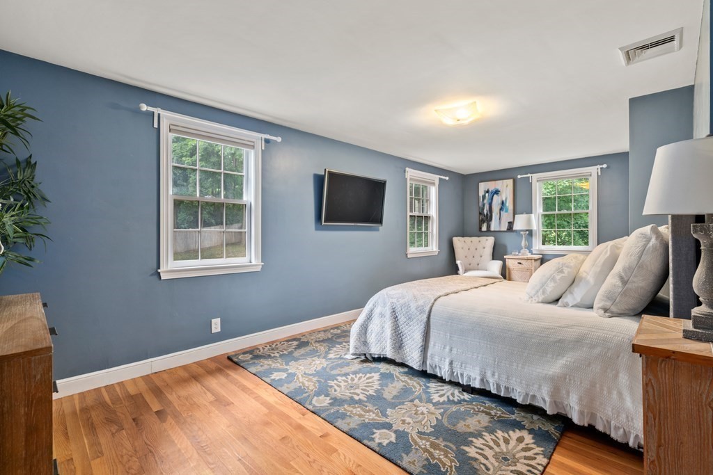 14 King Philip Road Sudbury, MA 01776 - Photo 18 of 33