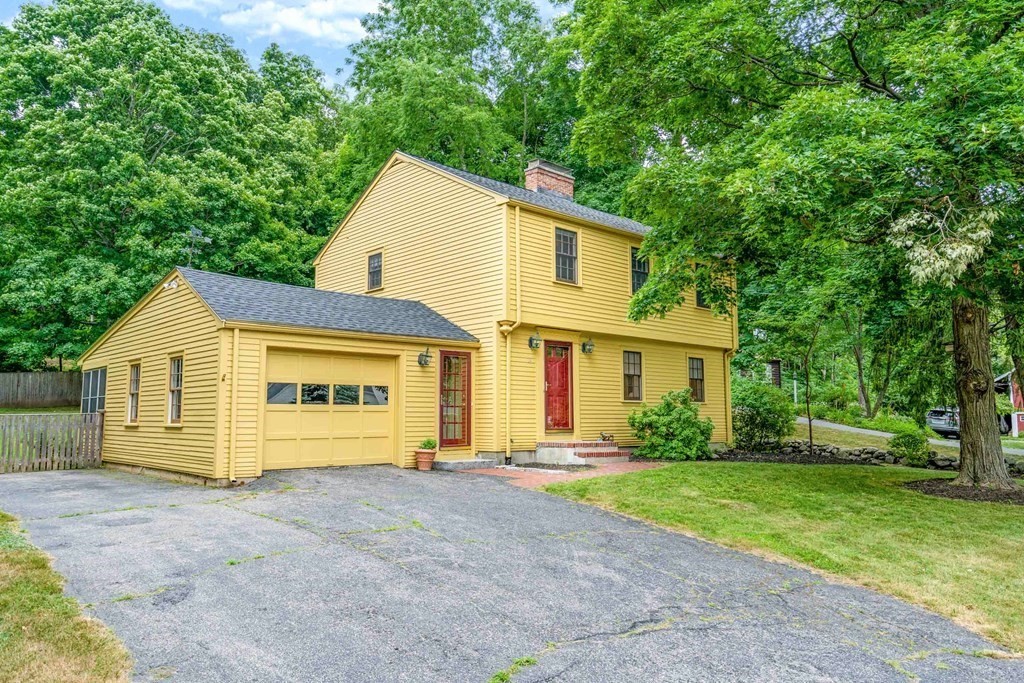 14 King Philip Road Sudbury, MA 01776 - Photo 2 of 33