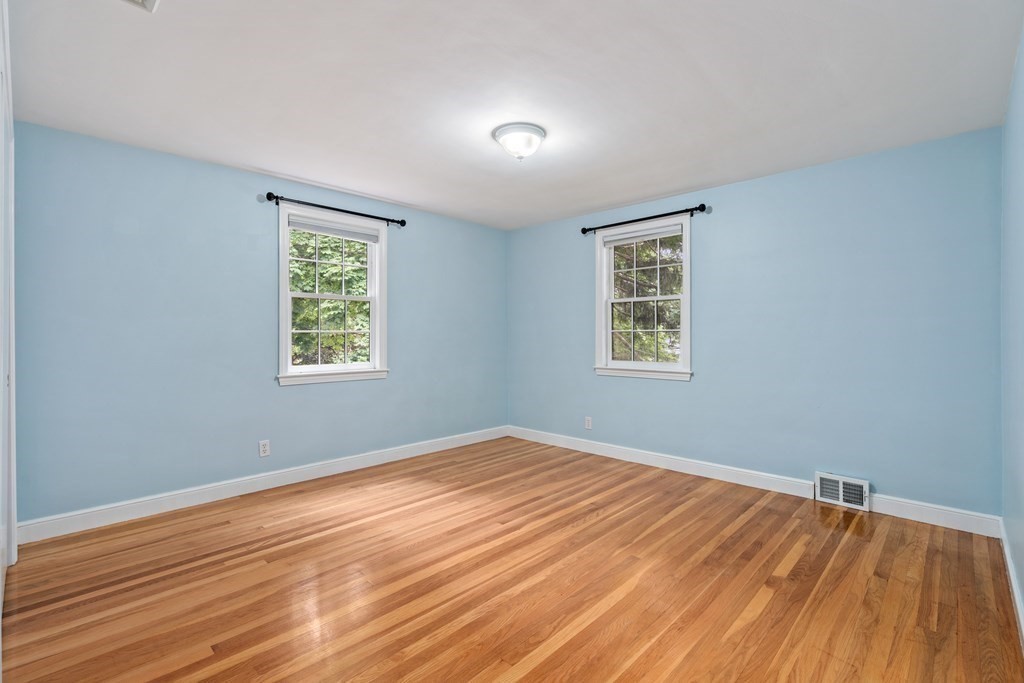 14 King Philip Road Sudbury, MA 01776 - Photo 21 of 33