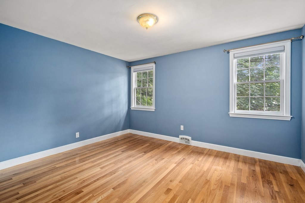 14 King Philip Road Sudbury, MA 01776 - Photo 22 of 33