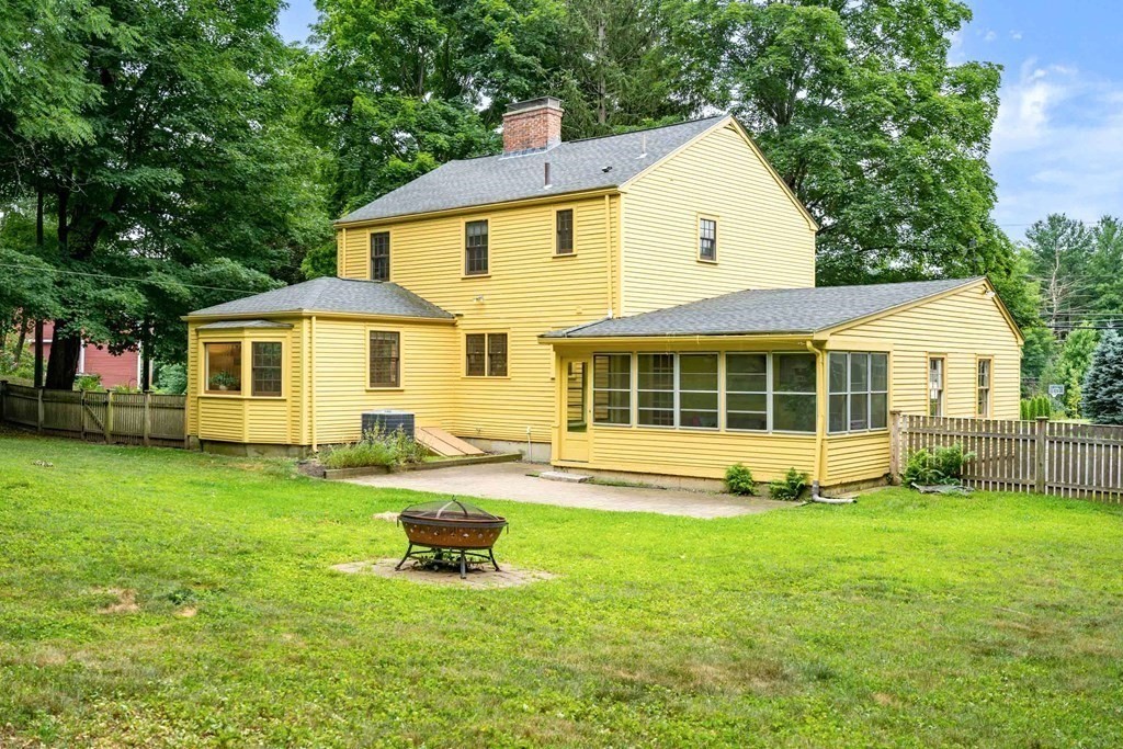 14 King Philip Road Sudbury, MA 01776 - Photo 4 of 33