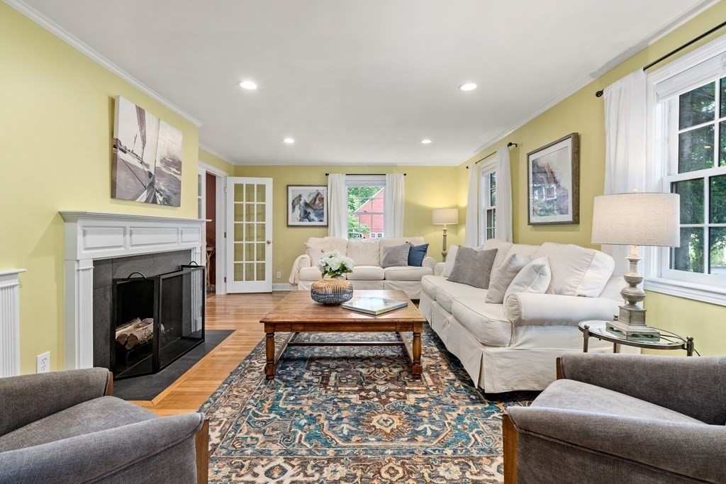 14 King Philip Road Sudbury, MA 01776 - Photo 5 of 33