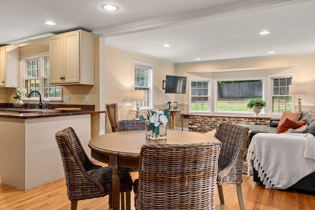 14 King Philip Road Sudbury, MA 01776 - Photo 8 of 33