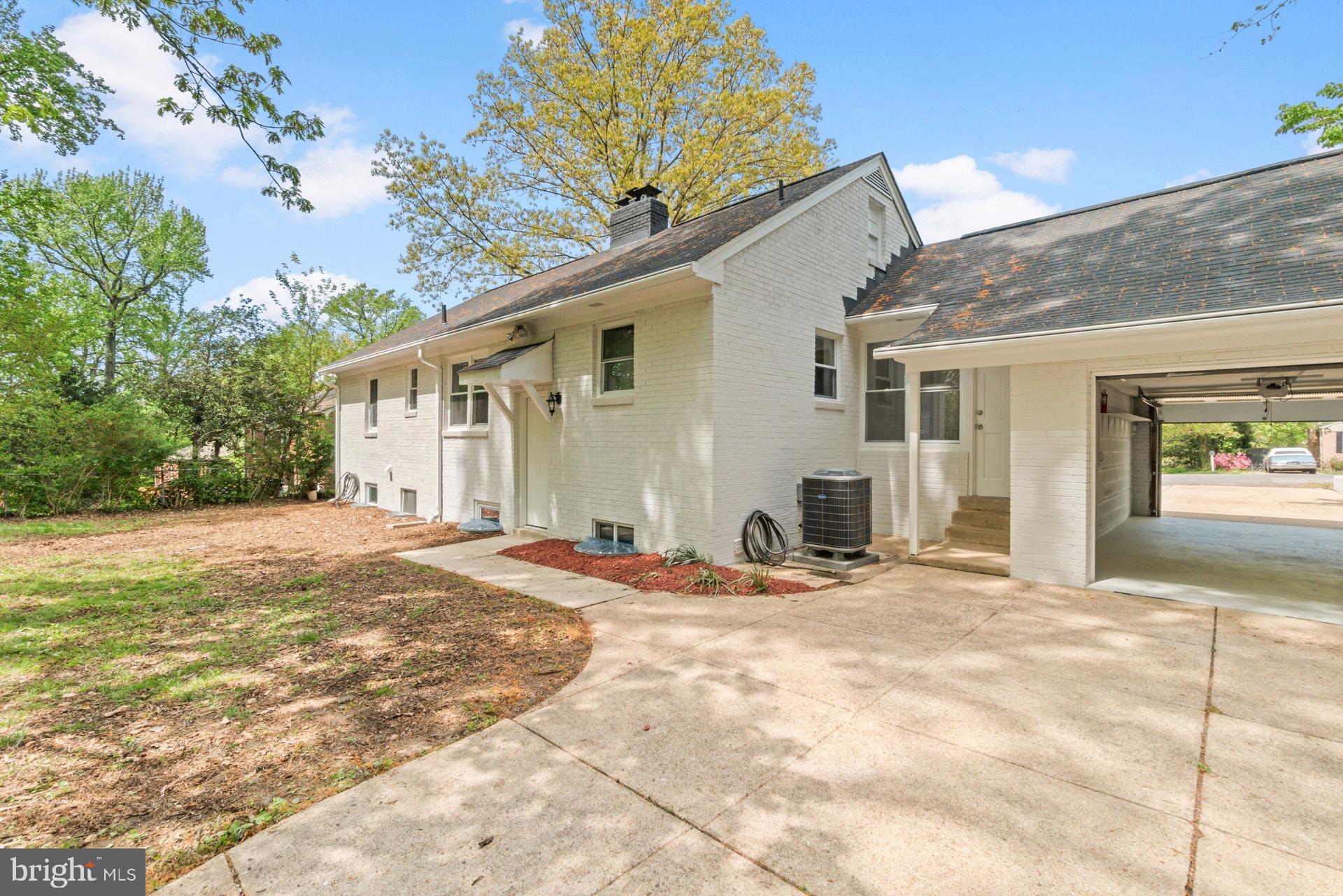 5001 Sharon Road Temple Hills, MD 20748 - Photo 25 of 25 Garage