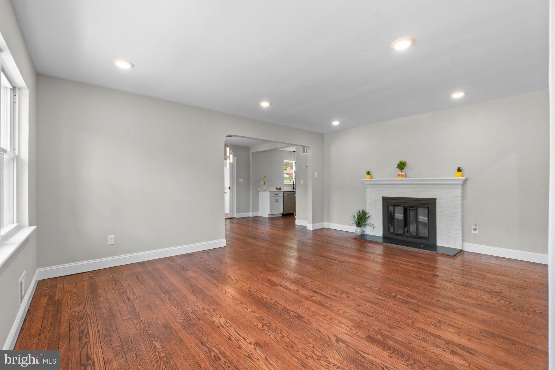 5001 Sharon Road Temple Hills, MD 20748 - Photo 3 of 25