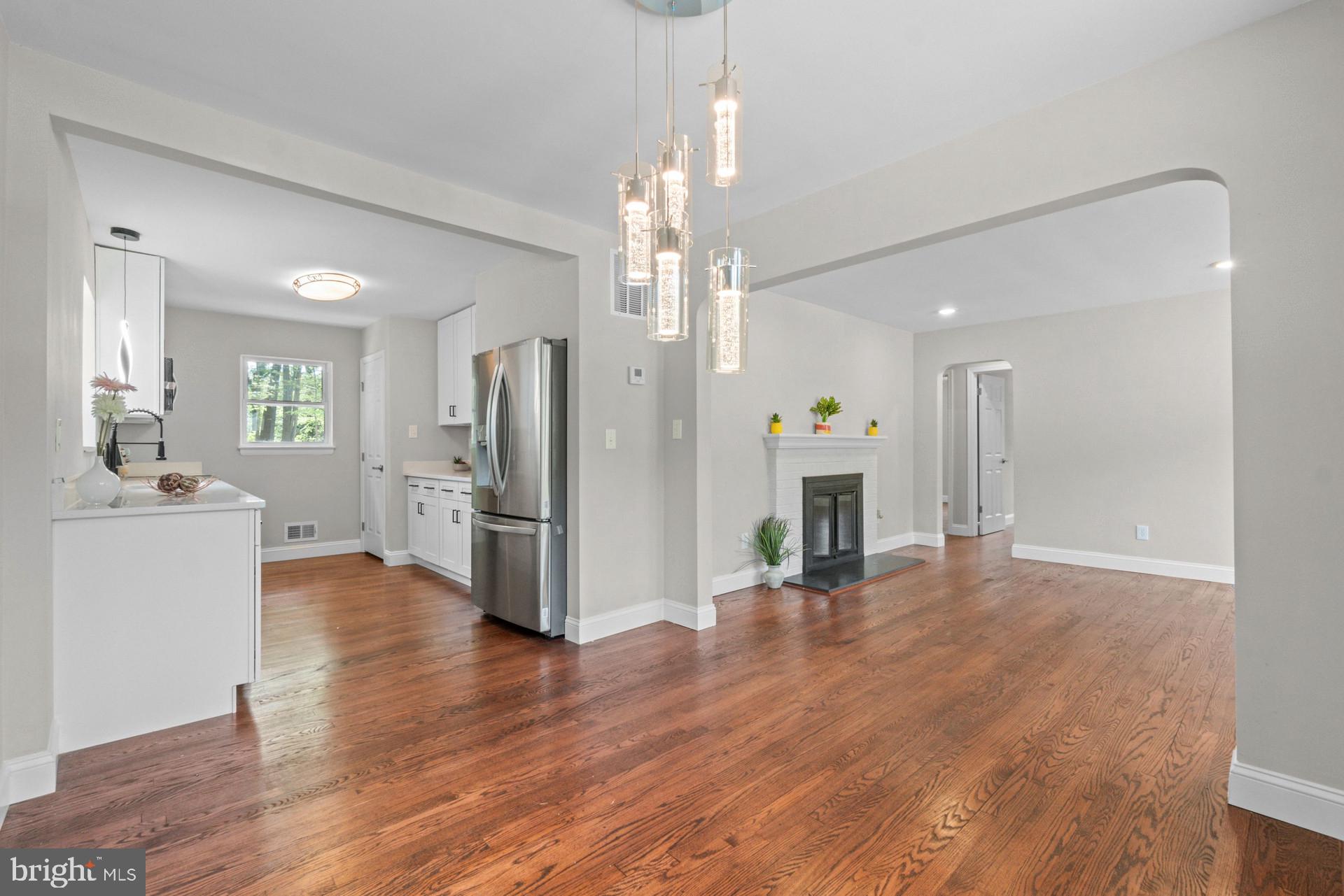 5001 Sharon Road Temple Hills, MD 20748 - Photo 4 of 25 Dining room