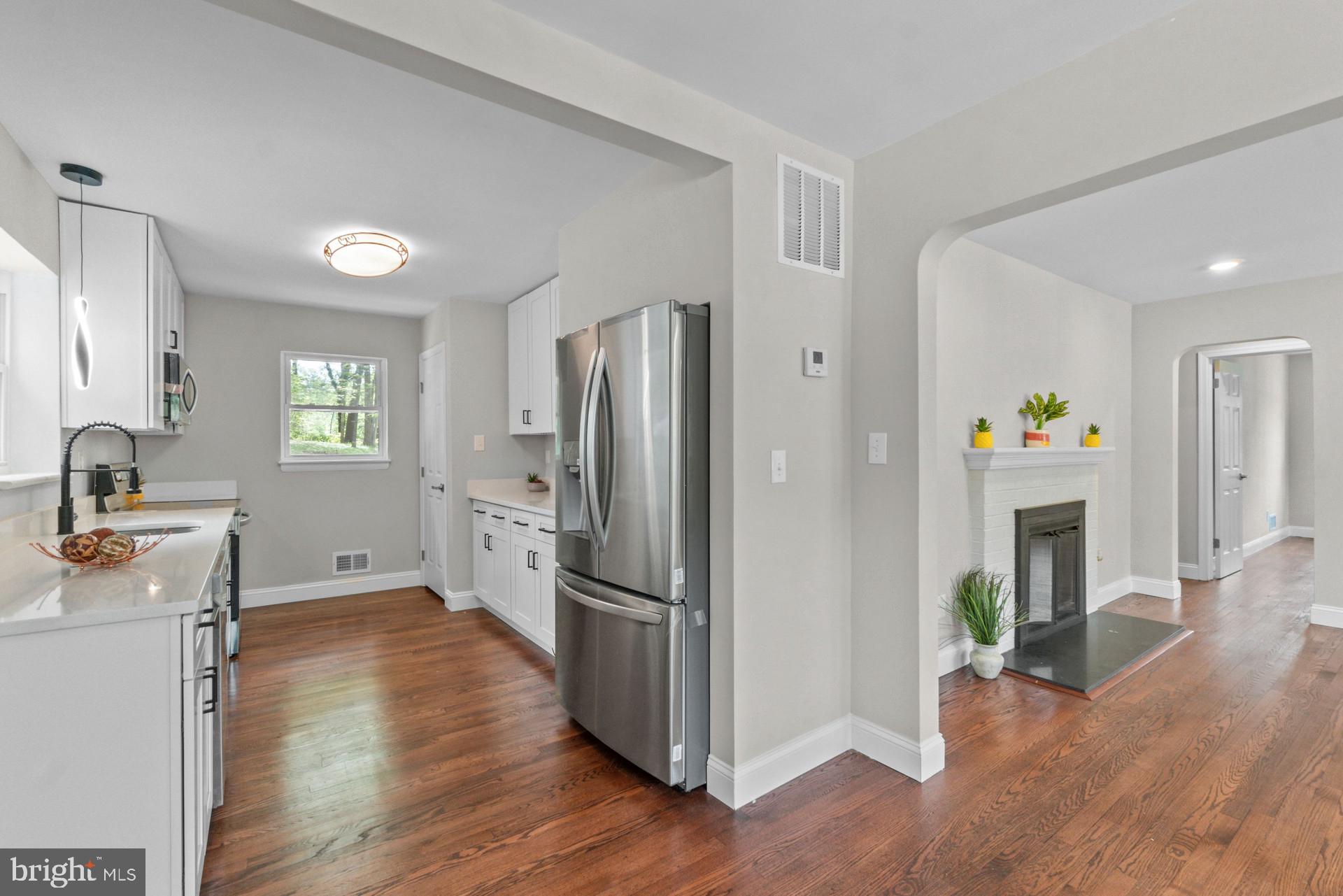 5001 Sharon Road Temple Hills, MD 20748 - Photo 5 of 25 Kitchen