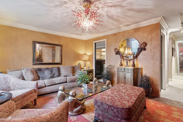 $185,000 | 3076 Lexington Avenue North, Unit A6, Roseville, MN 55113