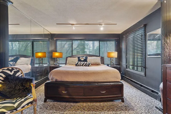 $185,000 | 3076 Lexington Avenue North, Unit A6, Roseville, MN 55113
