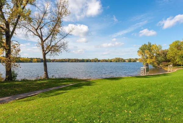 $185,000 | 3076 Lexington Avenue North, Unit A6, Roseville, MN 55113