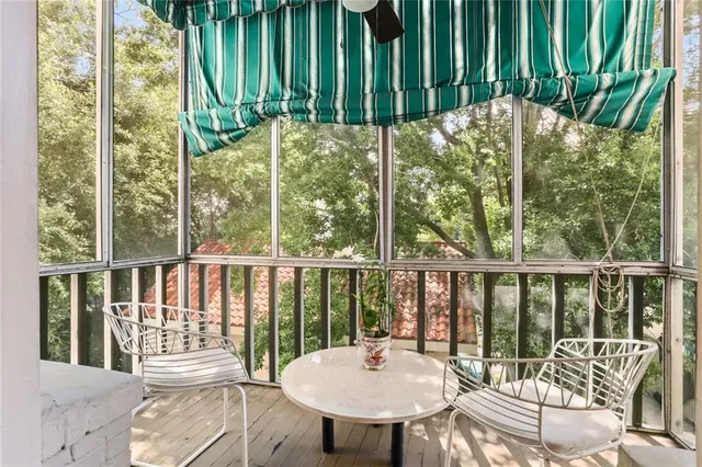 $625,000 | 5421 St Charles Avenue, Unit 2D, New Orleans, LA 70115