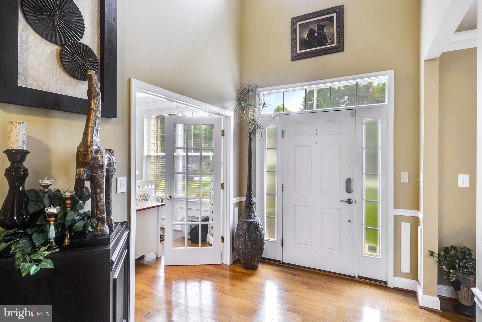 826 Swift Road Pasadena, MD 21122 - Photo 2 of 30 Lovely entry foyer.