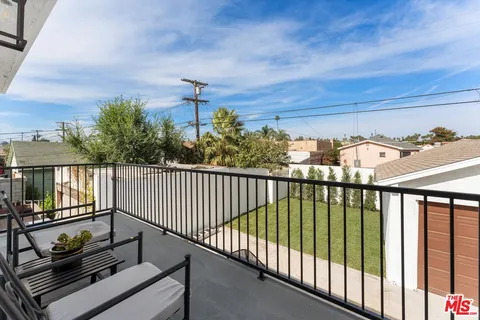 $1,189,800 | 3815 West 60th Street, Los Angeles, CA 90043