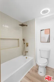 $1,189,800 | 3815 West 60th Street, Los Angeles, CA 90043