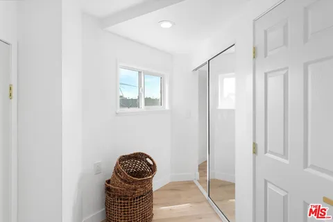 $1,189,800 | 3815 West 60th Street, Los Angeles, CA 90043