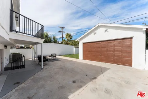 $1,189,800 | 3815 West 60th Street, Los Angeles, CA 90043