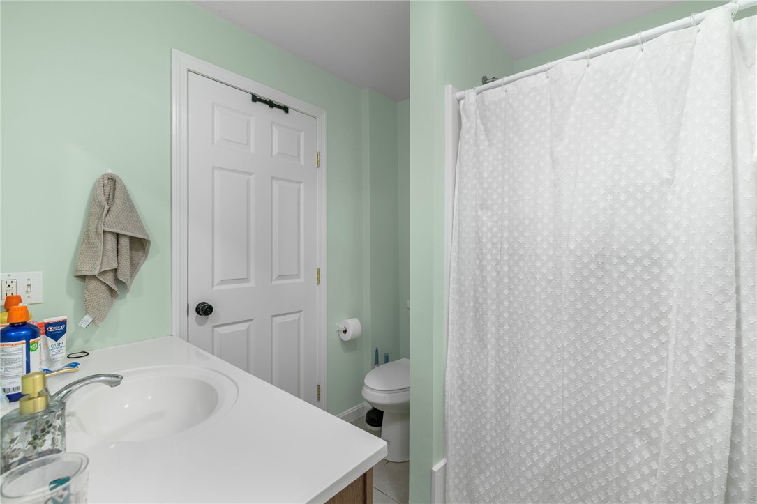 89 Knowles Street Providence, RI 02906 - Photo 18 of 48 1st floor full bathroom