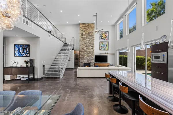 $1,195,000 | 1425 Canyon Ledge Court, Las Vegas, NV 89117