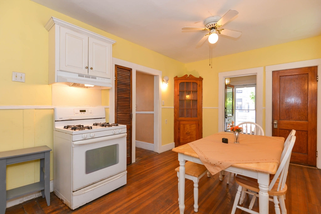 25 Maple Avenue Everett, MA 02149 - Photo 14 of 42